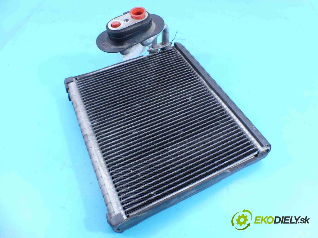Chrysler Sebring III 2006-2010 2.0 CRD 140 HP manual 103 kW 1968 cm3 4- radiator  (Radiátory kúrenia)