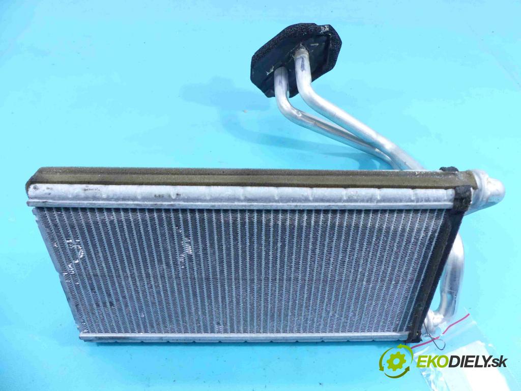 Chrysler Sebring III 2006-2010 2.0 CRD 140 HP manual 103 kW 1968 cm3 4- radiator  (Radiátory kúrenia)