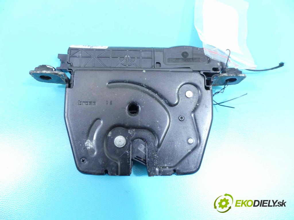 Bmw 5 F10 2010-2017 3.0d 258 hp automatic 190 kW 2993 cm3 4- zámek kufrových dveří zadní 918064-105