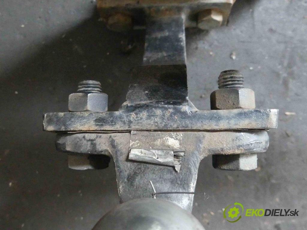 Ford Fiesta Mk7 2008-2017 1.4 tdci 68 HP manual 50 kW 1399 cm3 5- Hák: vlečení:  (Ťažné zariadenia)