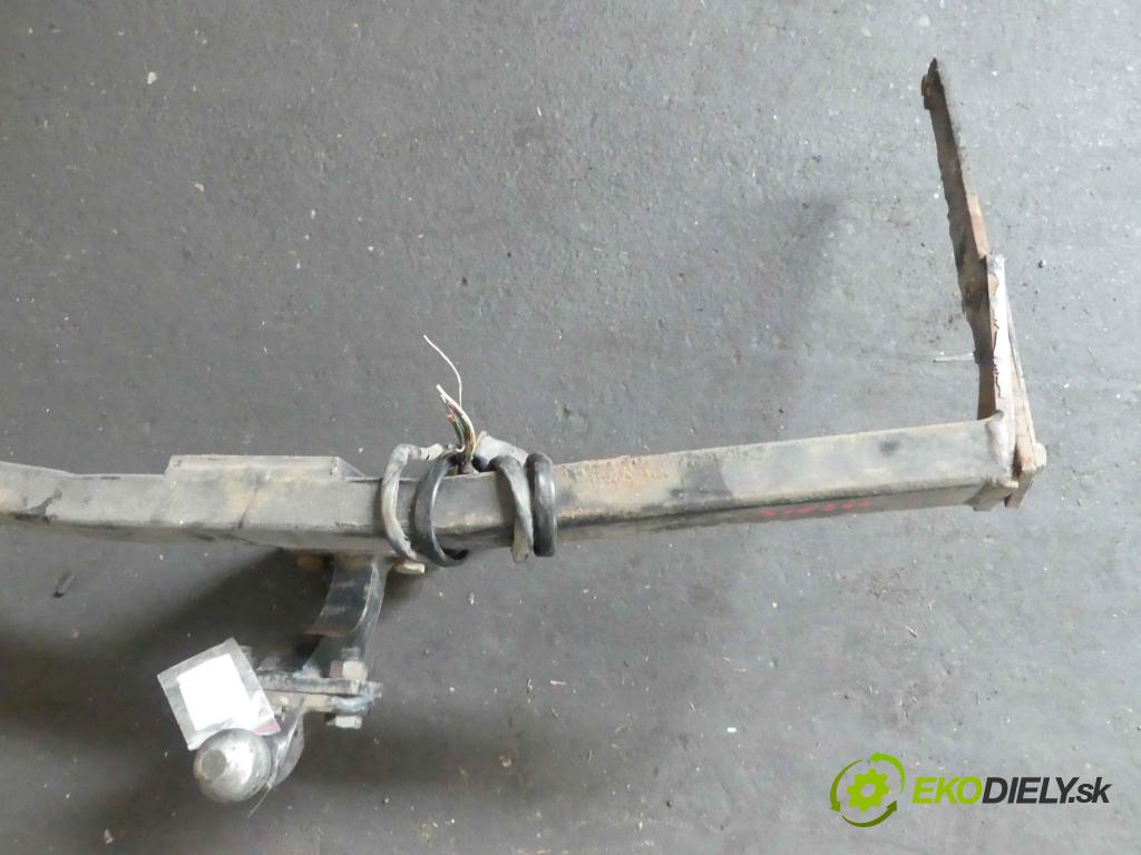 Ford Fiesta Mk7 2008-2017 1.4 tdci 68 HP manual 50 kW 1399 cm3 5- Hák: vlečení:  (Ťažné zariadenia)