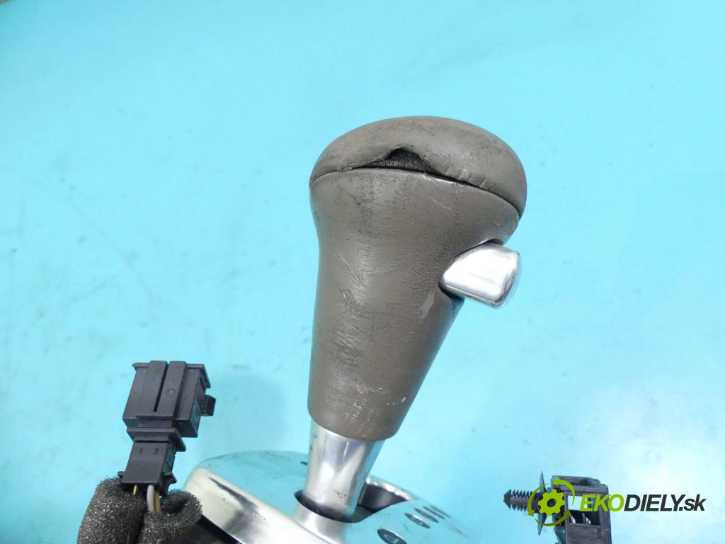 Audi A8 D3 2002-2009 4.2 B V8 334HP automatic 246 kW 4200 cm3 4- Páka: Změny: stupeň,rýchlosť 4E0864439C (Rýchlostné páky / kulisy)