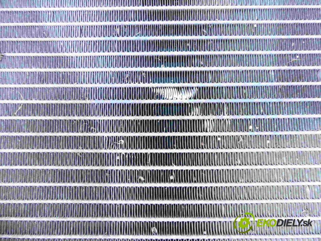 Fiat Stilo 1,8.0 16v 133 HP manual 98 kW 1747 cm3 3- chladič klimatizácie  (Chladiče klimatizácie)