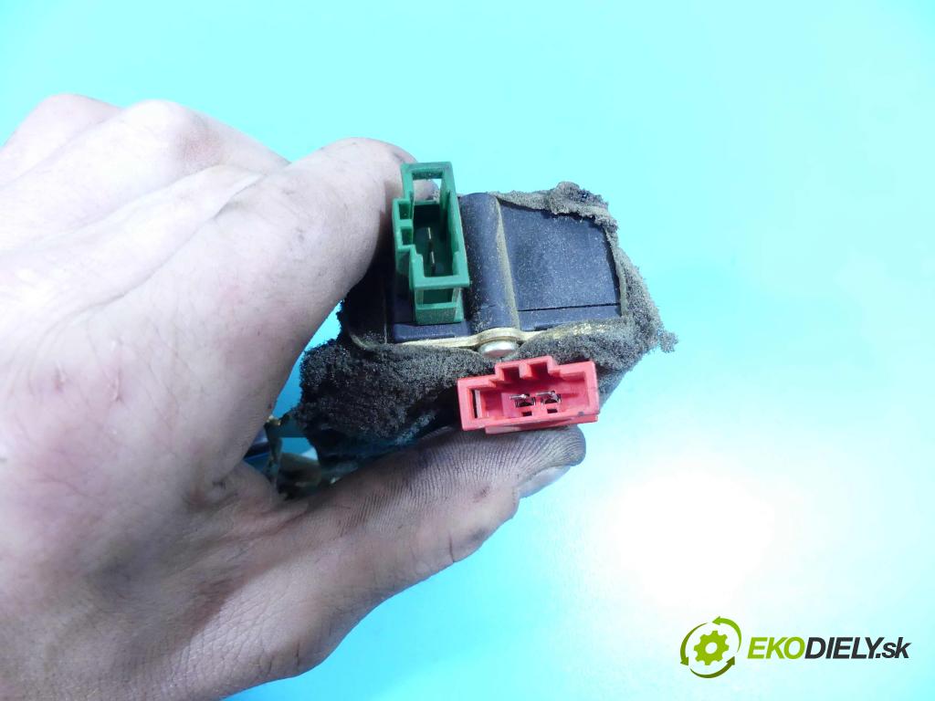 Vw Sharan I 1995-2010 1.9 tdi 90 hp manual 66 kW 1896 cm3 5- zámek kufrových dveří zadní