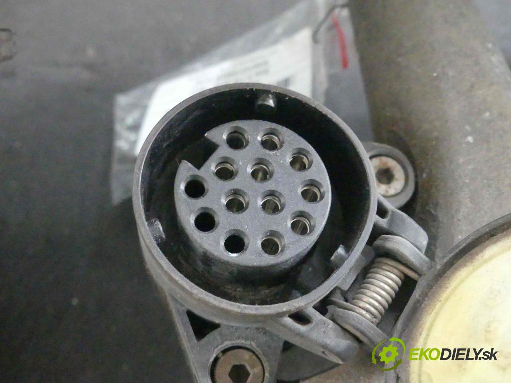 Bmw 5 F10 2010-2017 3.0d 258 hp automatic 190 kW 2993 cm3 4- oko tažné 6795717