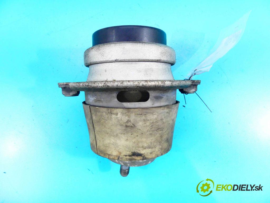 Porsche Cayenne I 2002-2010 4.5 V8 340KM: automatic 250 kW 4511 cm3 5- airbag motora 94837605001 (Držiaky motora)