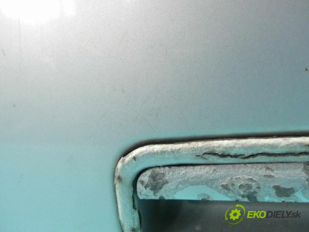 Vw Golf IV 1997-2003 1.4 16v 75 hp manual 55 kW 1390 cm3 5- zadní kufrové dveře  (Zadní kapoty)