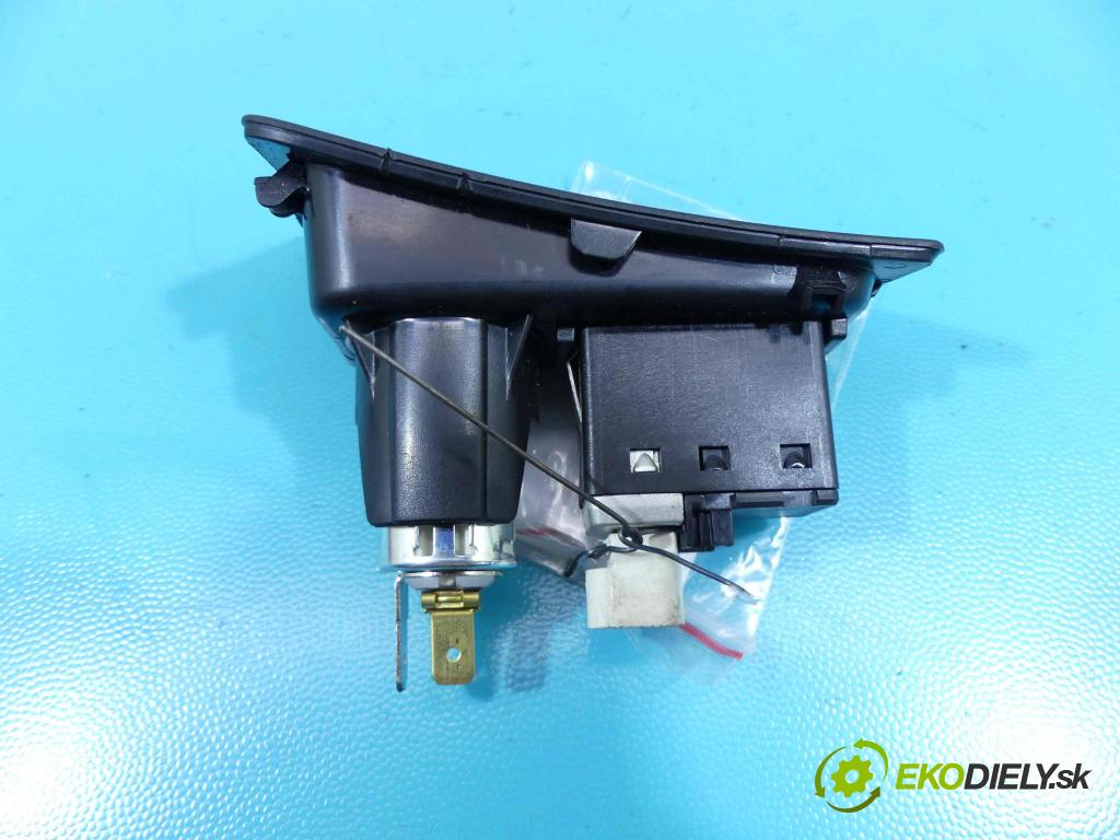 Bmw 1 E87 2004-2011 2.0d 143 HP manual 105 kW 1995 cm3 5- zásuvka USB 9129651