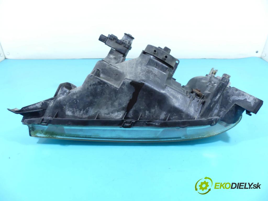 Honda CR-V I 1995-2001 2.0 16v 147 HP manual 108 kW 1973 cm3 5- Reflektor: pravý  (Pravé)