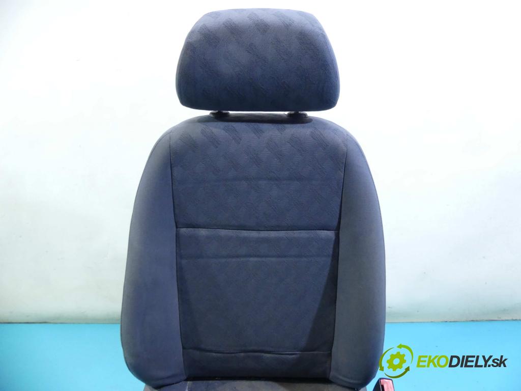 Skoda Octavia I 1996-2010 1.9 tdi 90 HP manual 66 kW 1896 cm3 5- Sedačka pravý  (Sedačky, sedadlá)