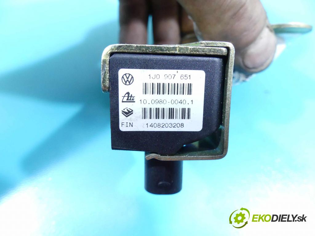 Vw New Beetle 1998-2010 1.9 TDI 90 hp manual 66 kW 1896 cm3 3- snímač ESP 1J0907651