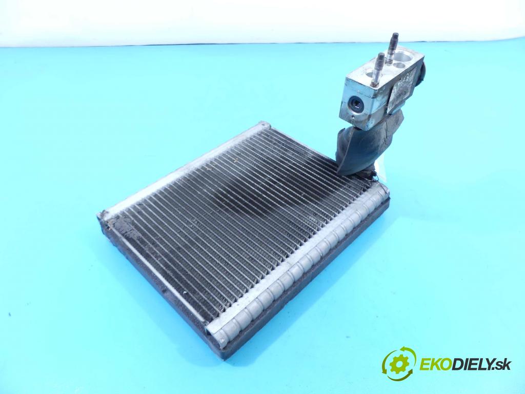 Peugeot 301 1.6 16V 116 HP manual 85 kW 1587 cm3 4- radiator  (Radiátory kúrenia)