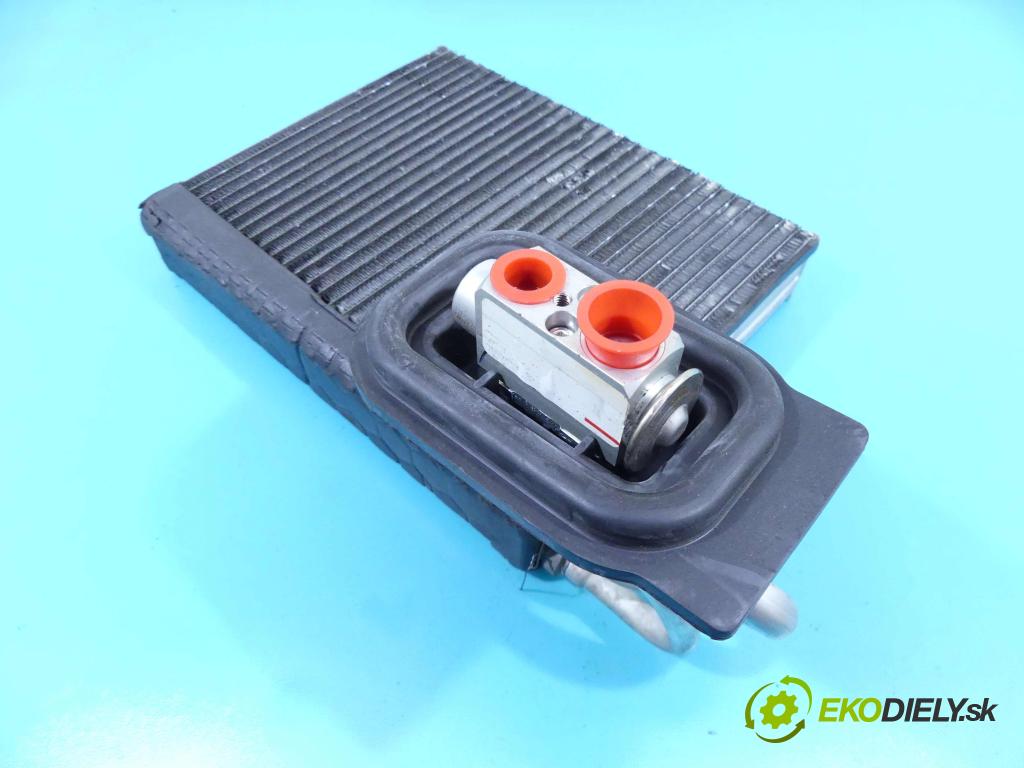 Bmw X5 E70 2006-2013 3.0d 245KM automatic 180 kW 2993 cm3 5- radiátor 670692X (Radiátory topení)