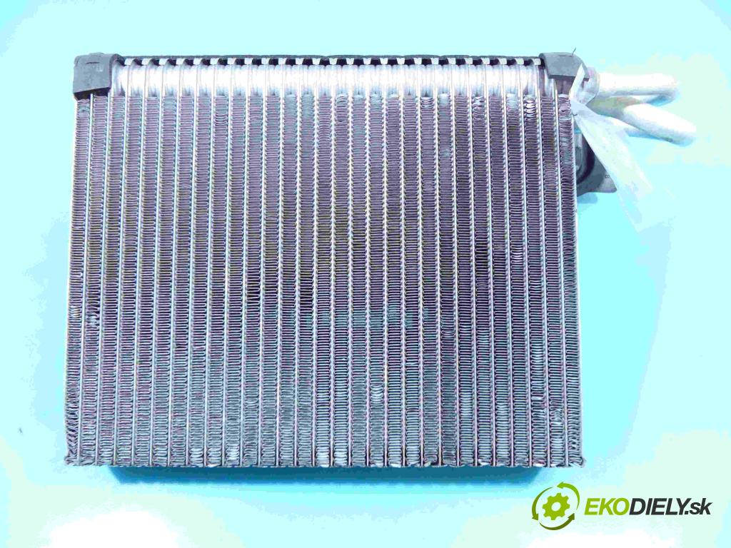 Bmw X5 E70 2006-2013 3.0d 245KM automatic 180 kW 2993 cm3 5- radiátor 670692X (Radiátory topení)