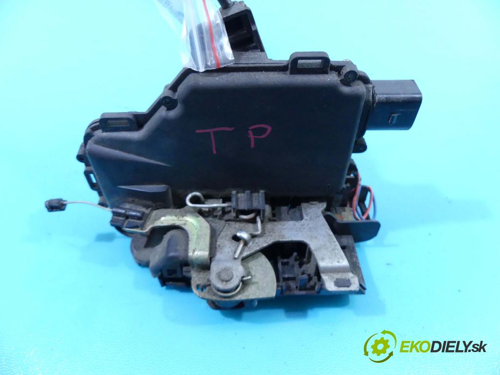 Vw Passat B5 1995-2005 1.9 tdi 90 HP manual 66 kW 1896 cm3 4- zámok zadné pravý