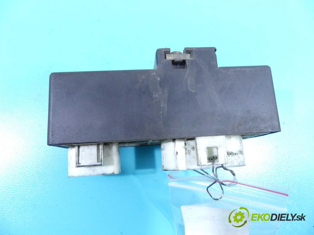 Audi A3 8L 1996-2003 1.9 TDI 110 HP manual 81 kW 1896 cm3 3- Relé: 1J0919506H (Relé)