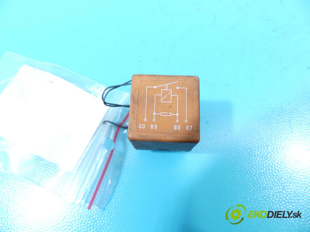 Mercedes Vito W638 1996-2003 2,2.0 cdi 82 HP manual 60 kW 2148 cm3 5- Relé: 22200035 (Relé)