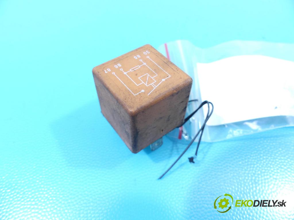 Mercedes Vito W638 1996-2003 2,2.0 cdi 82 HP manual 60 kW 2148 cm3 5- Relé: 22200035 (Relé)