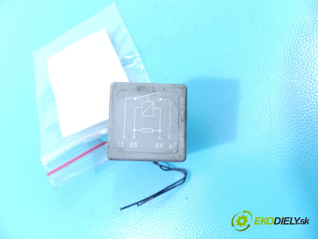 Mercedes Vito W638 1996-2003 2,2.0 cdi 82 HP manual 60 kW 2148 cm3 5- Relé: 22204013 (Relé)