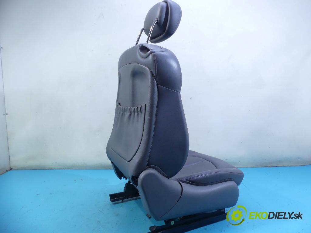 Mercedes CLK II C209 2002-2009 2,2.0 cdi 150 HP automatic 110 kW 2148 cm3 2- Sedačka pravý (Sedačky, sedadlá)