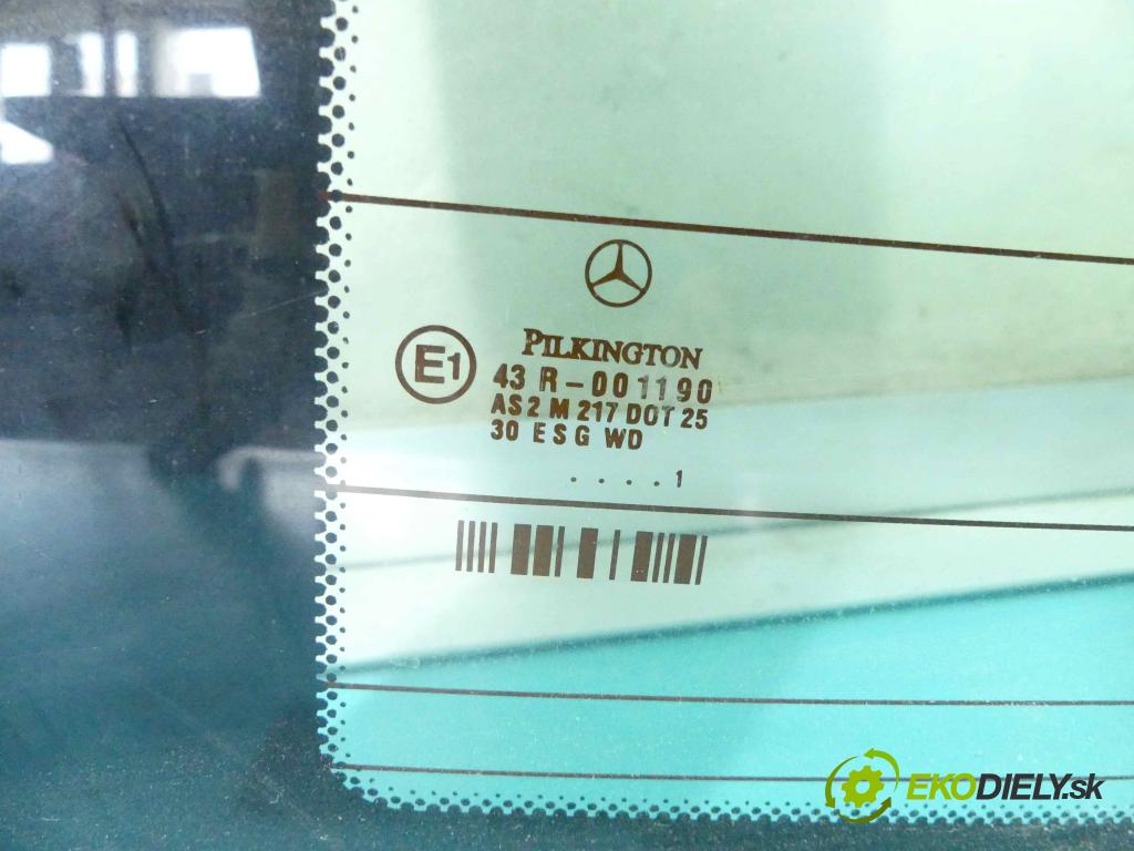 Mercedes C W203 2000-2007 2.0 kompresor 163 hp manual 120 kW 1998 cm3 5- sklo zadní  (Okna zadní)