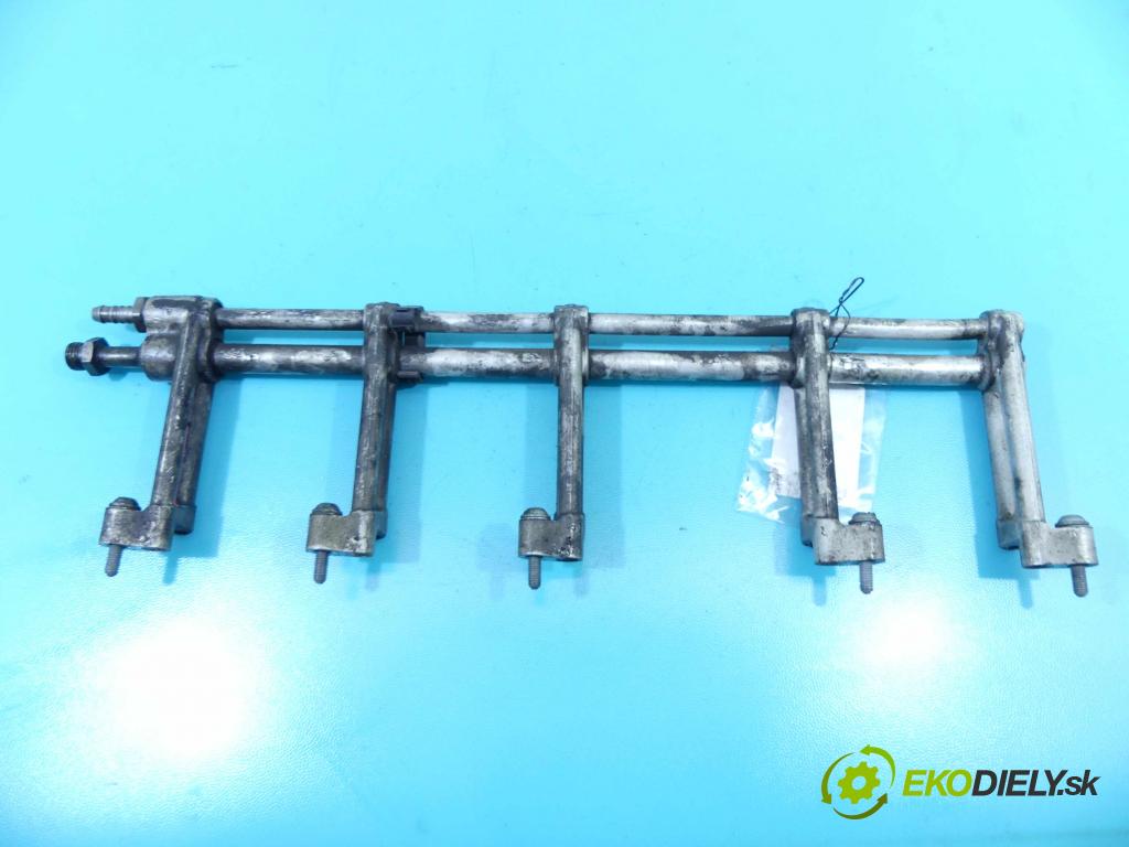 Vw Touareg I 2002-2010 5.0 TDI 313 HP automatic 230 kW 4921 cm3 5- lišta vstrekovacia 07Z133317K (Vstrekovacie lišty)