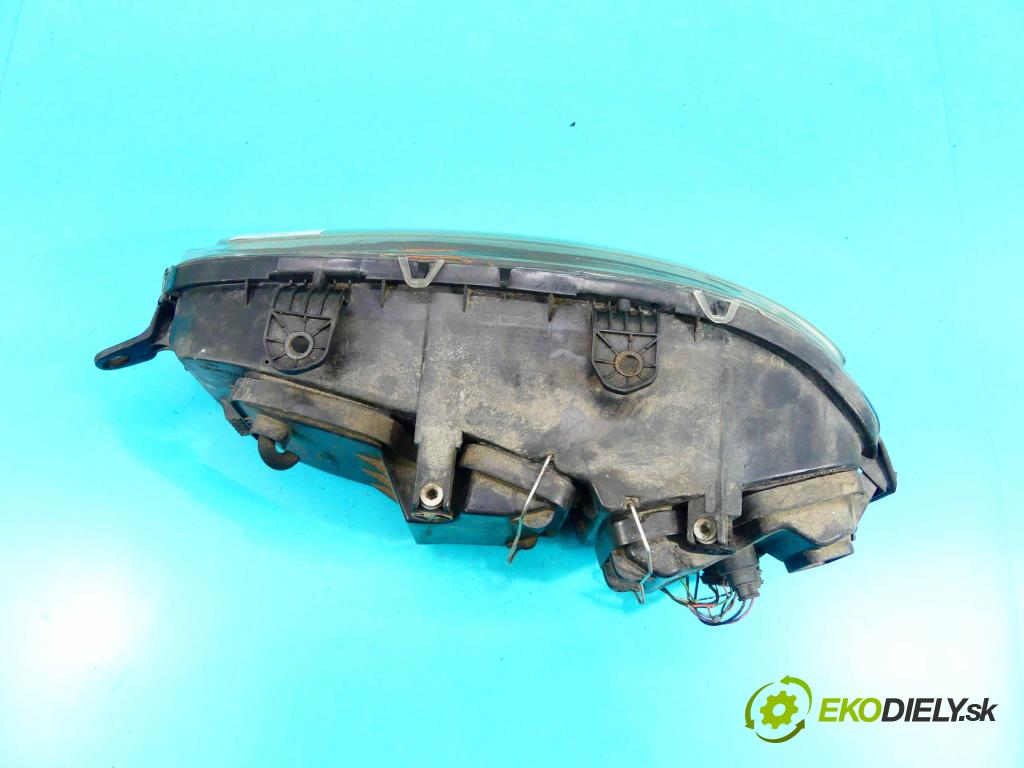 Fiat Punto II 1999-2010 1.2 16v 80 HP manual 59 kW 1242 cm3 3- Reflektor: pravý  (Pravé)