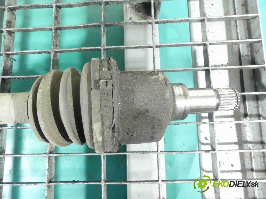 Ford Focus Mk2 2004-2011 1.6 16v 101 HP manual 74 kW 1596 cm3 5- poloos ľavé  (Poloosy)