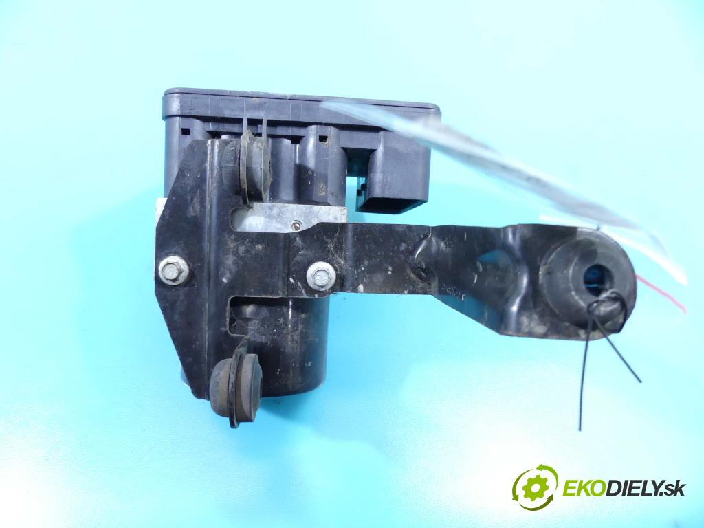 Ford Focus Mk2 2004-2011 1.6 16v 101 HP manual 74 kW 1596 cm3 5- čerpadlo abs 3M51-2C405-HC (Pumpy ABS)