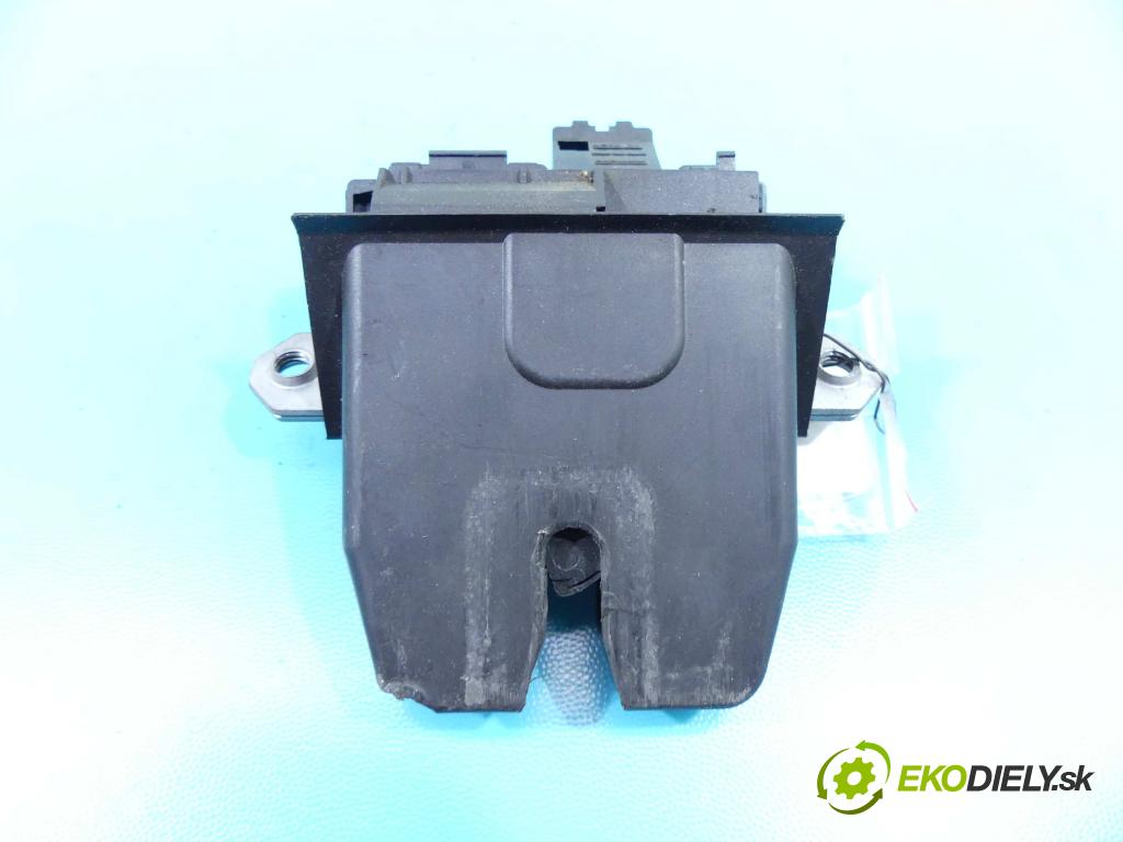 Ford Focus Mk3 2010-2018 2.0 TDCI 140 hp manual 103 kW 1997 cm3 5- zámek kufrových dveří zadní 8M51-R442A66-DA