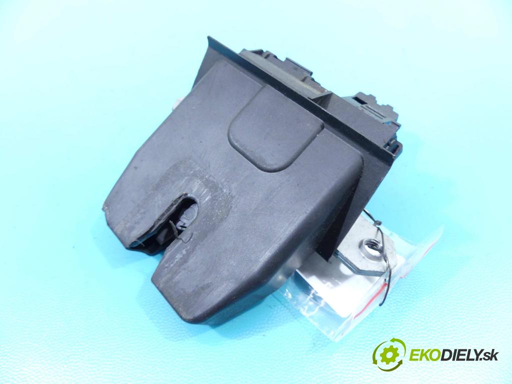 Ford Focus Mk3 2010-2018 2.0 TDCI 140 hp manual 103 kW 1997 cm3 5- zámek kufrových dveří zadní 8M51-R442A66-DA