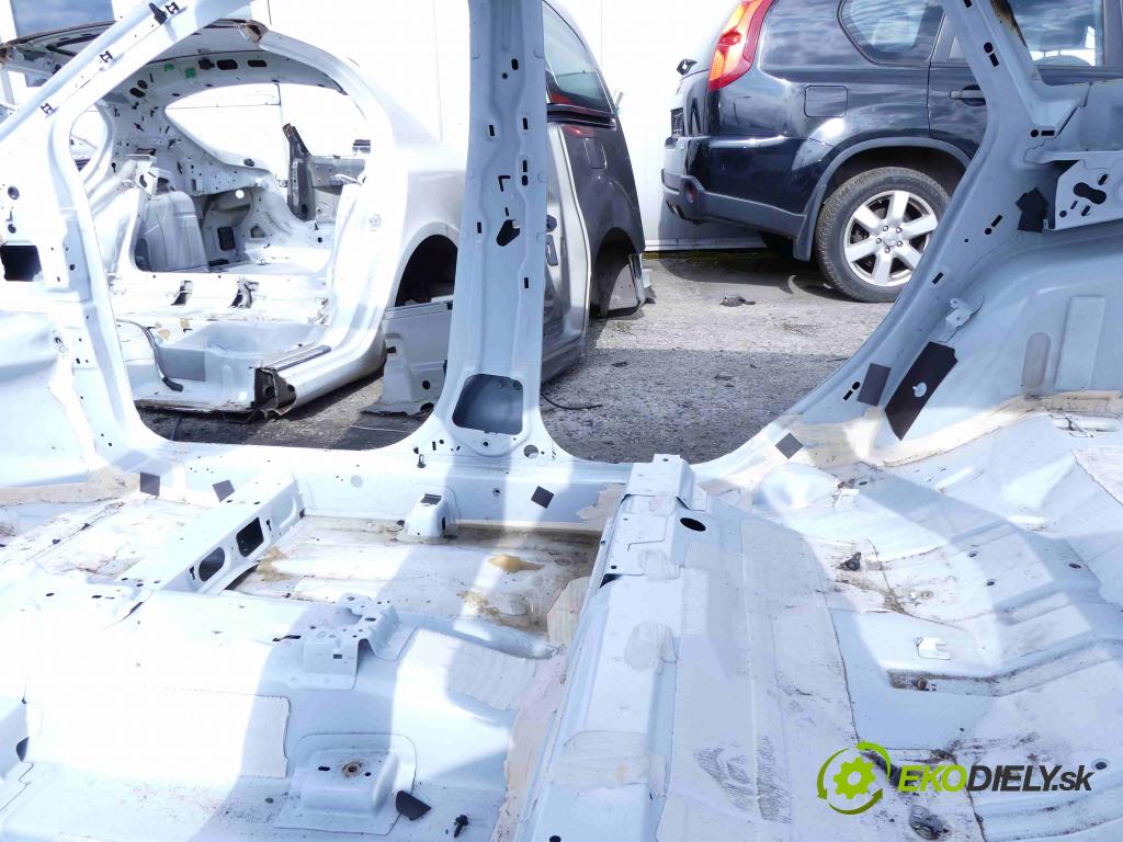 Ford Focus Mk3 2010-2018 2.0 TDCI 140 hp manual 103 kW 1997 cm3 5- práh pravý  (Ostatní)