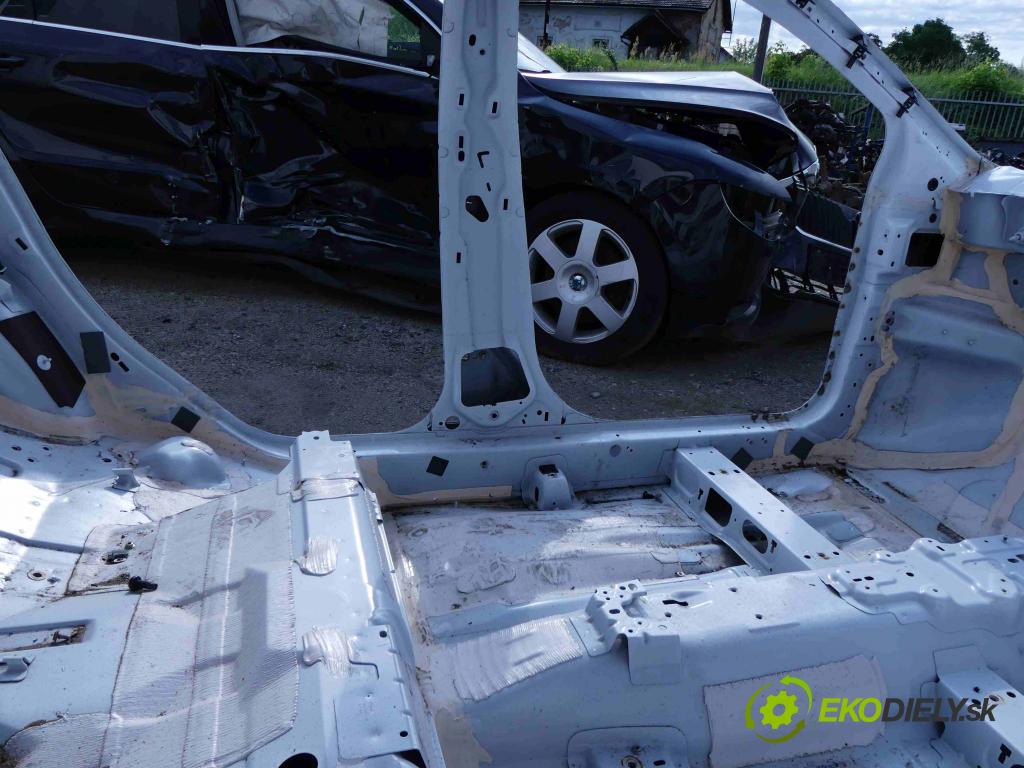 Ford Focus Mk3 2010-2018 2.0 TDCI 140 hp manual 103 kW 1997 cm3 5- práh levý  (Ostatní)