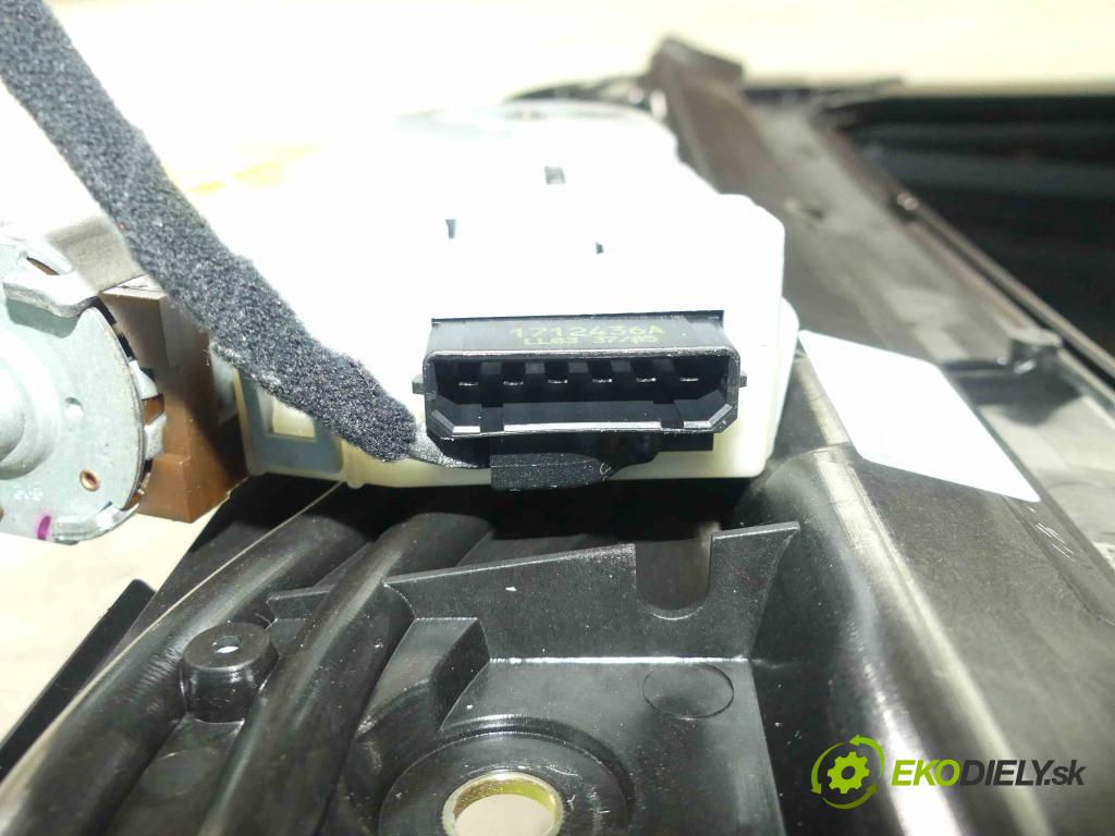 Audi A6 C6 2004-2011 3.0 TDI 224 hp manual 165 kW 2967 cm3 4- Střešní okno: 4B0959591H (Okna karoserie)