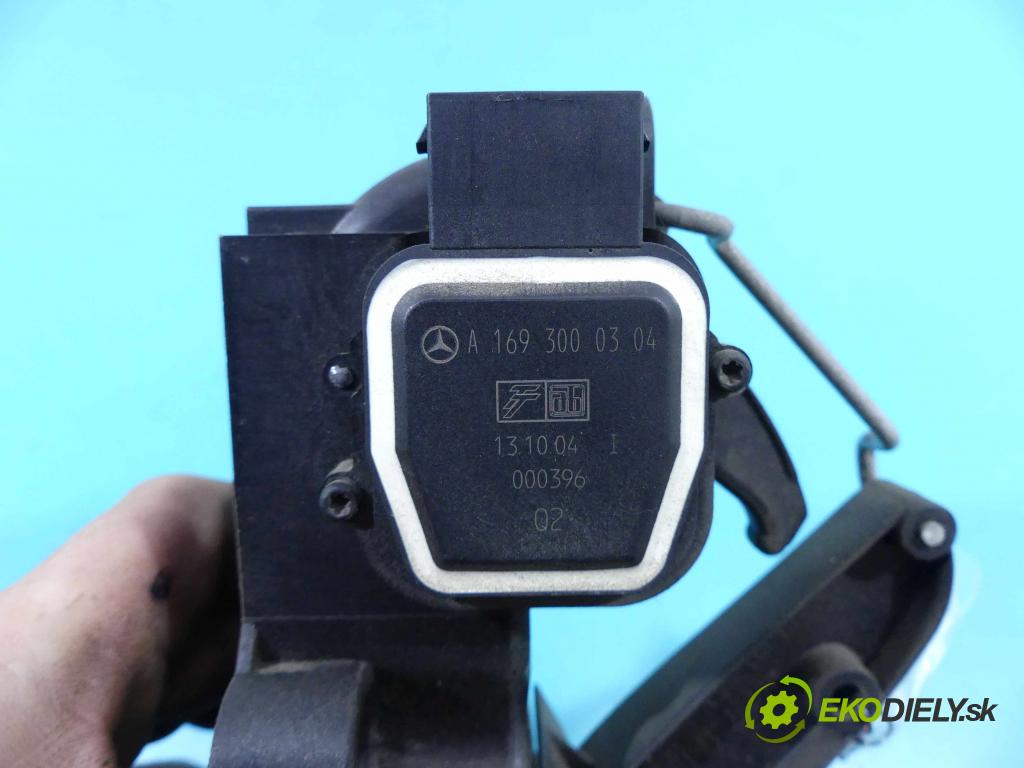 Mercedes A W169 2004-2012 2.0 cdi (640941) 140 HP manual 103 kW 1992 cm3 5- pedále A1693000304 (Pedále)