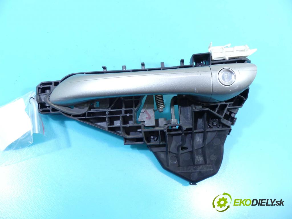 Mercedes A W169 2004-2012 2.0 cdi (640941) 140 HP manual 103 kW 1992 cm3 5- rukoväť predné ľavé mimo: A1697600134 (Vonkajšie predné ľavé)