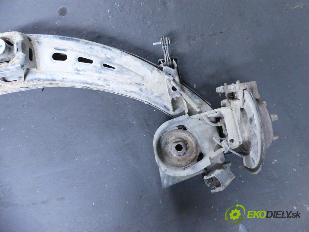 Mercedes A W169 2004-2012 2.0 cdi (640941) 140 hp manual 103 kW 1992 cm3 5- zadní výztuha