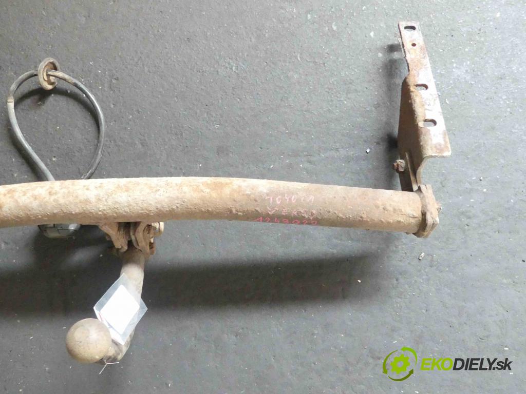 Toyota Corolla Verso I 2001-2004 2.0 D4D 90 hp manual 66 kW 1995 cm3 5- oko tažné