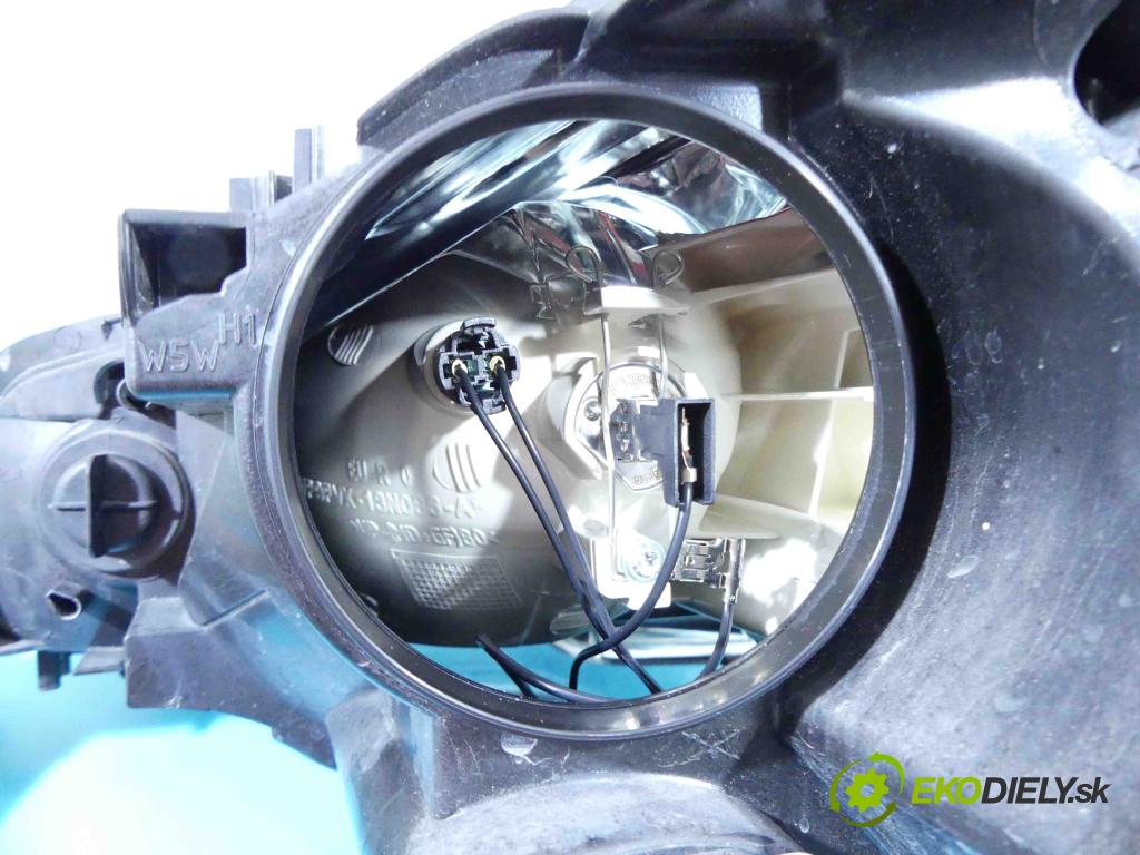Citroen C3 II 2009-2016 1.2 Tech 82 hp manual 60 kW 1199 cm3 5- světlo pravý 9677033880