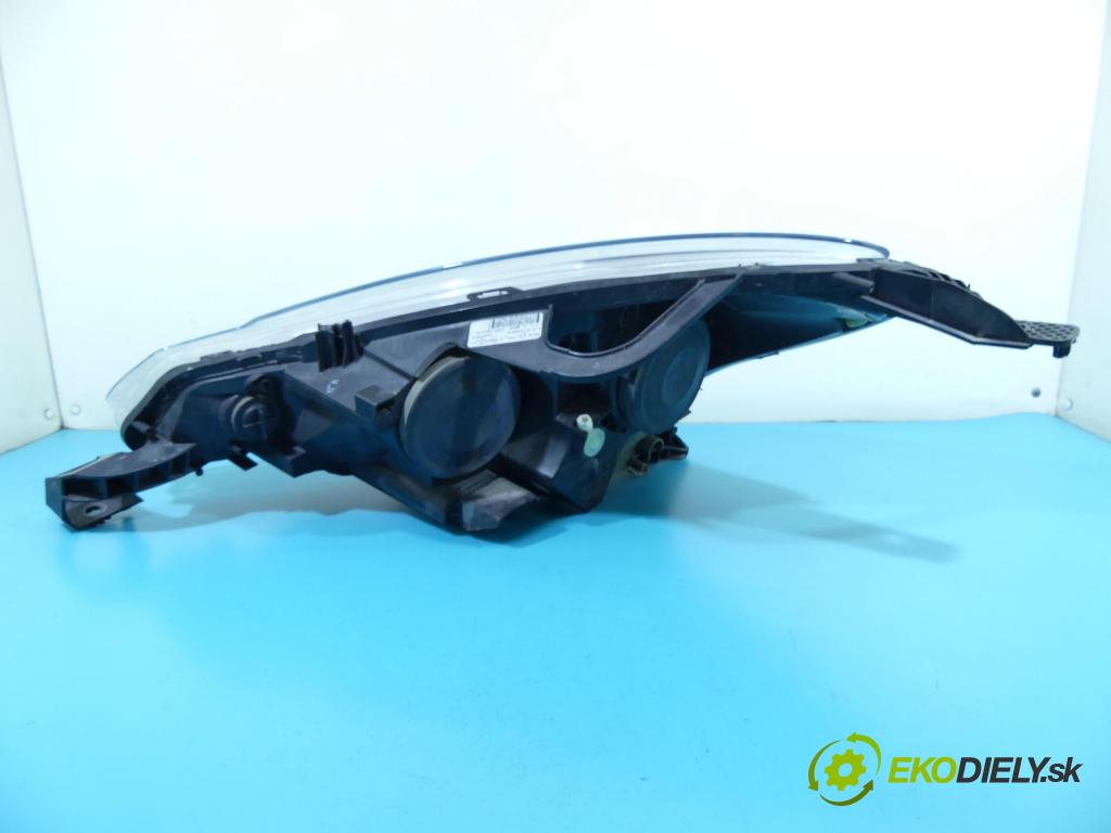 Citroen C3 II 2009-2016 1.2 Tech: 82 HP manual 60 kW 1199 cm3 5- Reflektor: pravý 9677033880 (Pravé)