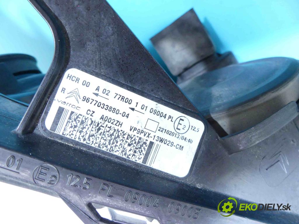 Citroen C3 II 2009-2016 1.2 Tech: 82 HP manual 60 kW 1199 cm3 5- Reflektor: pravý 9677033880 (Pravé)