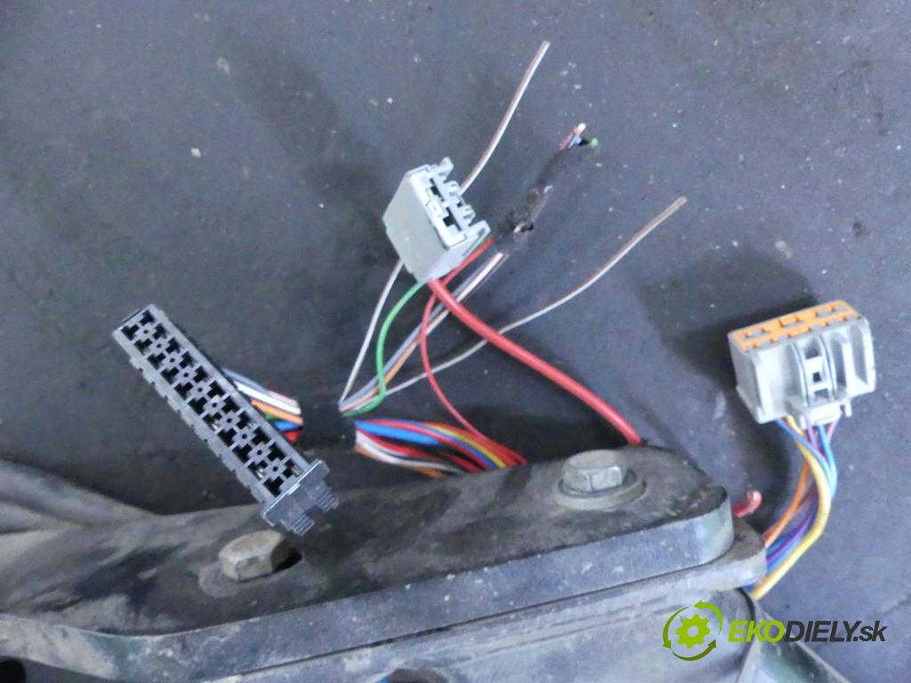 Ford Focus Mk3 2010-2018 2.0 TDCI 140 HP manual 103 kW 1997 cm3 5- Hák: vlečení: BM5J-N19D521-DB (Ťažné zariadenia)