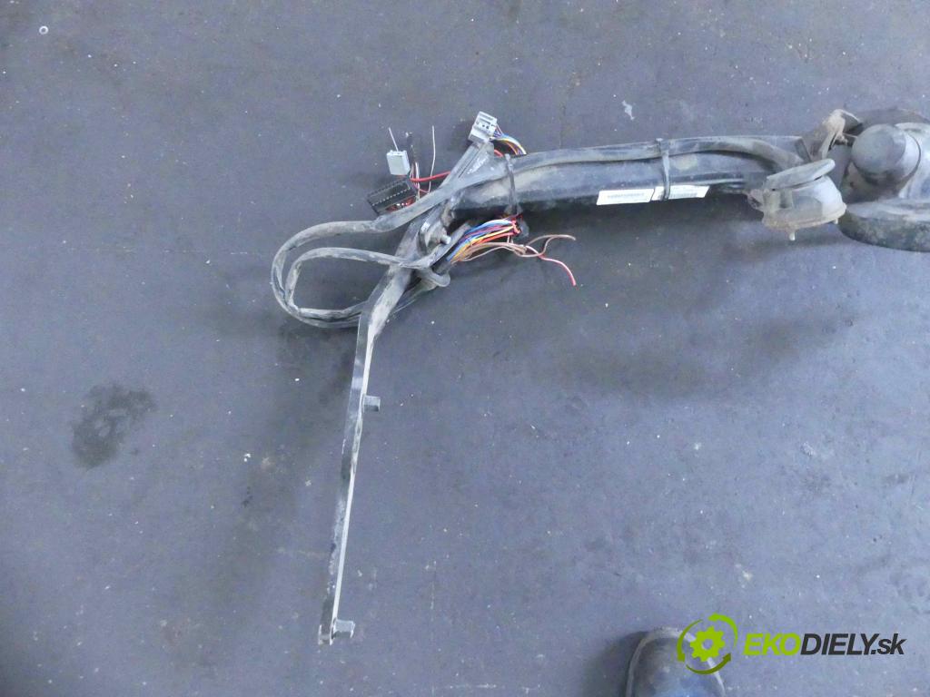 Ford Focus Mk3 2010-2018 2.0 TDCI 140 HP manual 103 kW 1997 cm3 5- Hák: vlečení: BM5J-N19D521-DB (Ťažné zariadenia)