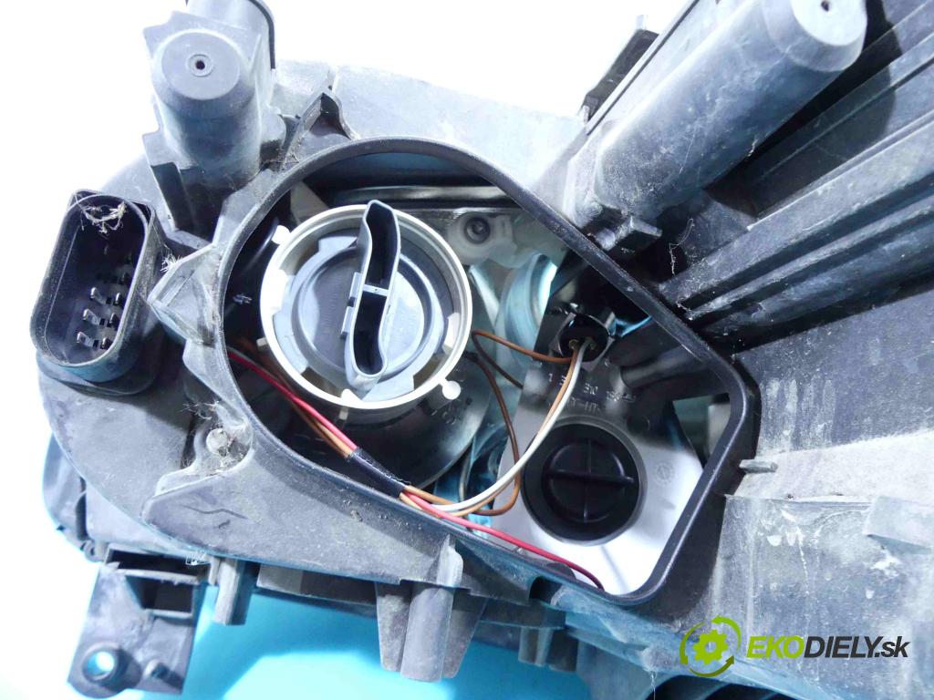 Vw Touran I 2003-2015 2.0 tdi 140 hp manual 103 kW 1968 cm3 5- světlo pravý 0301205202