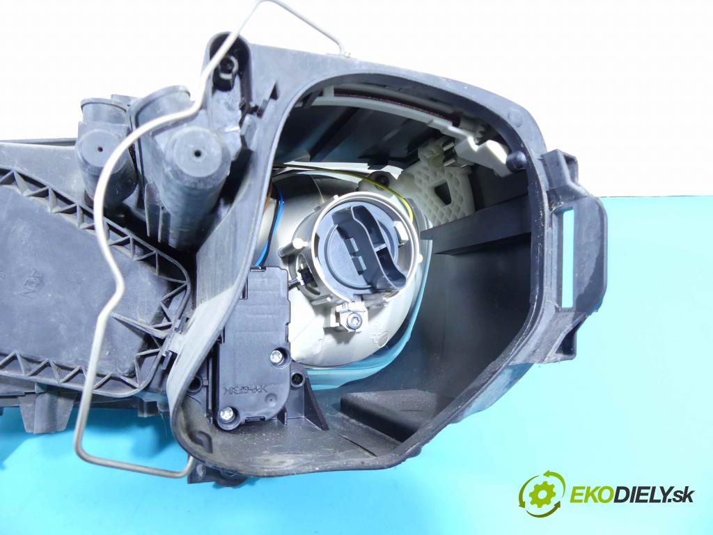 Vw Touran I 2003-2015 2.0 tdi 140 HP manual 103 kW 1968 cm3 5- Reflektor: pravý 0301205202 (Pravé)