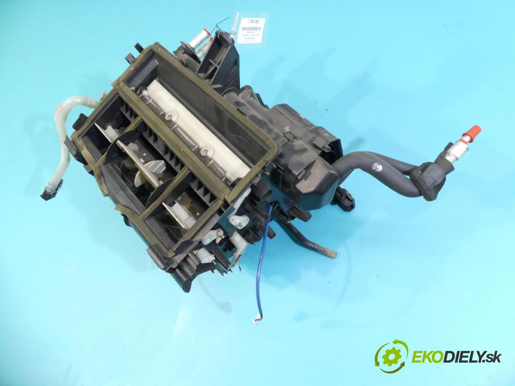 Toyota Avensis II T25 2003-2008 2.0 D4D 116 HP manual 85 kW 1995 cm3 5- radiator  (Radiátory kúrenia)