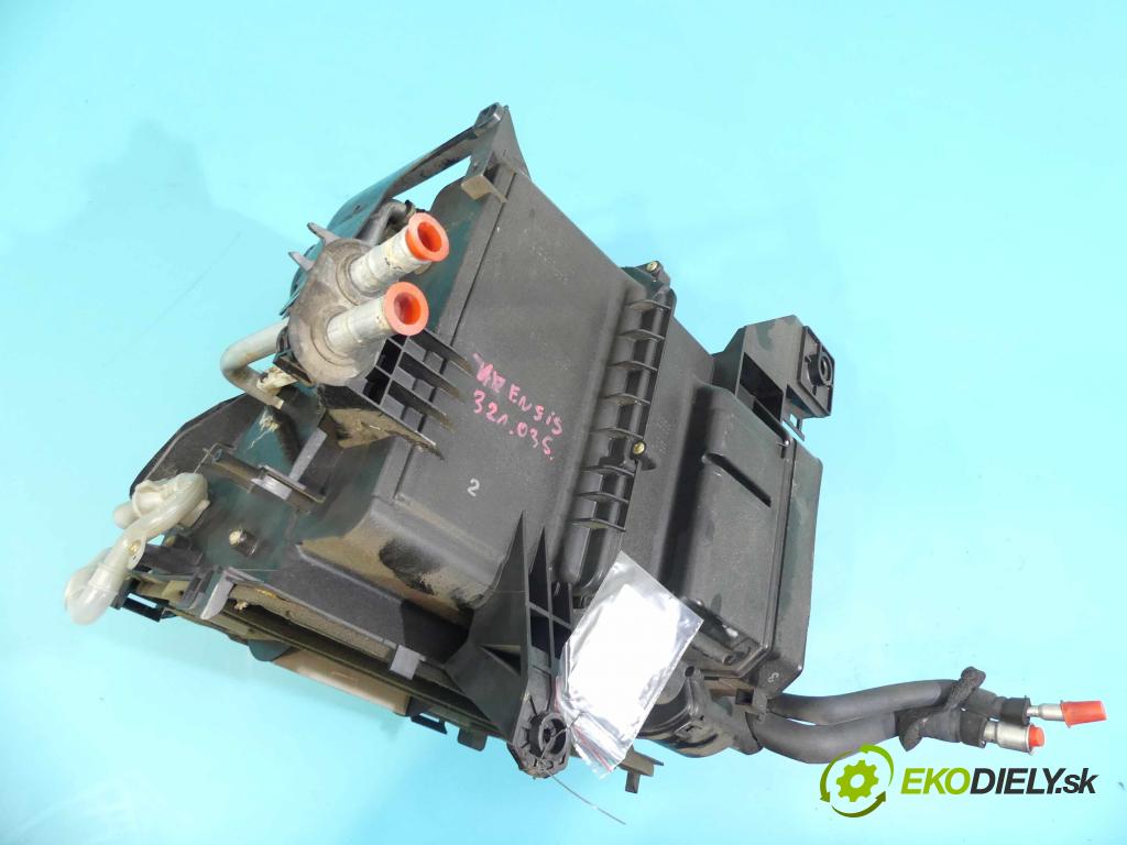 Toyota Avensis II T25 2003-2008 2.0 D4D 116 HP manual 85 kW 1995 cm3 5- radiator  (Radiátory kúrenia)