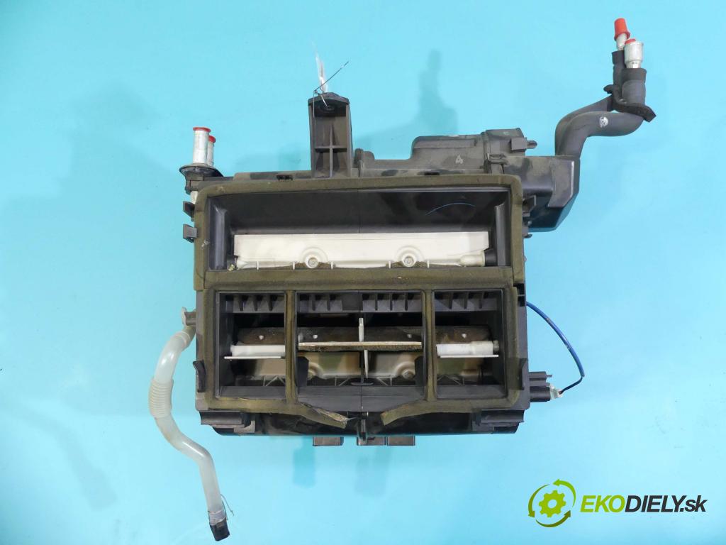 Toyota Avensis II T25 2003-2008 2.0 D4D 116 HP manual 85 kW 1995 cm3 5- radiator  (Radiátory kúrenia)