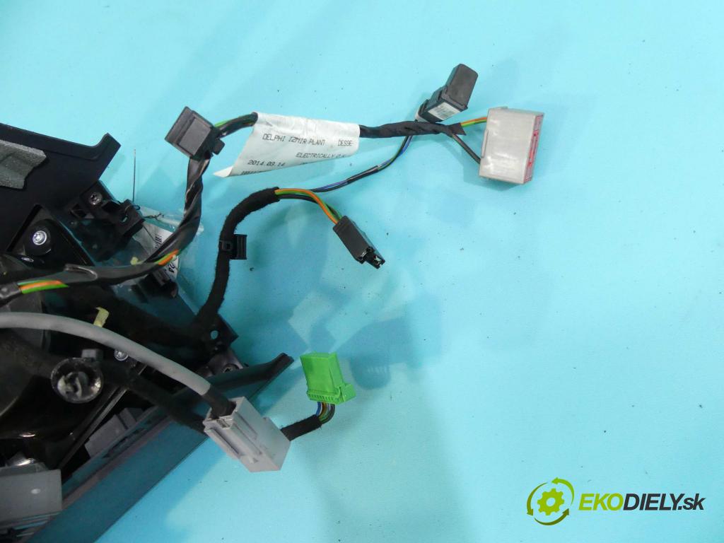 Volvo V60 I 2010-2018 2.4 D5 181KM automatic 133 kW 2400 cm3 5- operadlo 30755732 (Lakťové opierky)