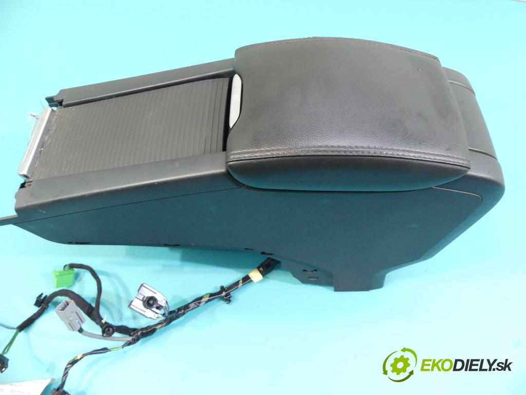 Volvo V60 I 2010-2018 2.4 D5 181KM automatic 133 kW 2400 cm3 5- operadlo 30755732 (Lakťové opierky)